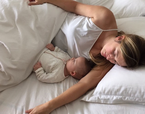 Adelaide Gentle Sleep Consultant | Mother and baby cosleeping in safe cuddle curl position | Elemental Beginnings
